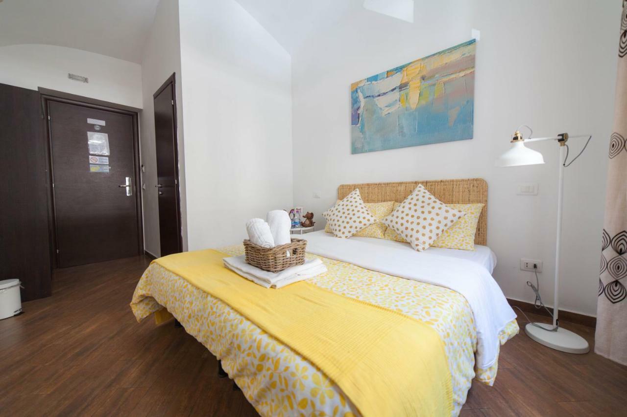 Affittacamere Romangelo Termini 3*