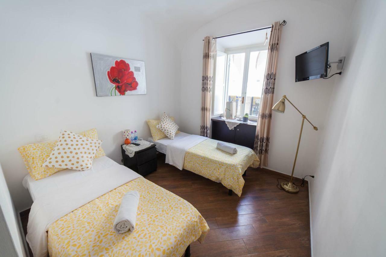 Affittacamere Romangelo Termini 3*