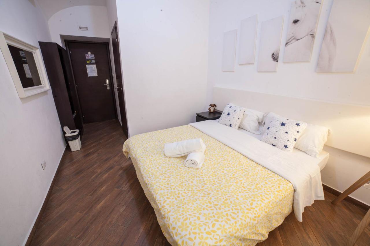Pensión Romangelo Termini 3*